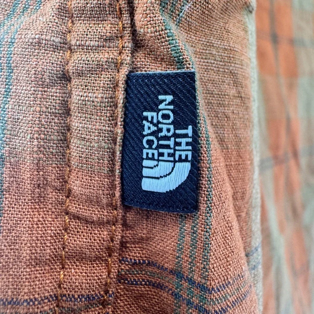 The North Face Mens XXL Plaid Button Down Short Sleeve Shirt Orange‎